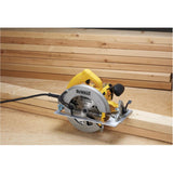 DEWALT 7-1/4-Inch Circular Saw, Lightweight (DWE575)